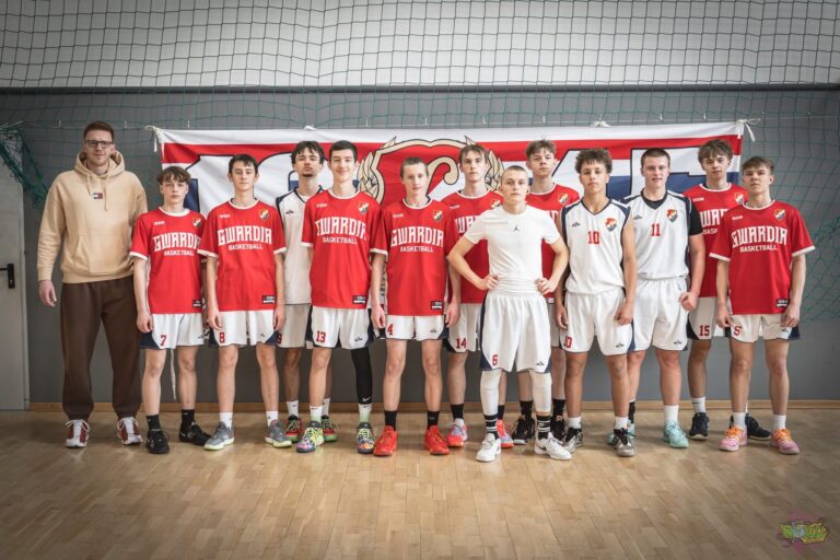 Drużyna MKS Gwardia Wrocław podczas finału ligi DALK